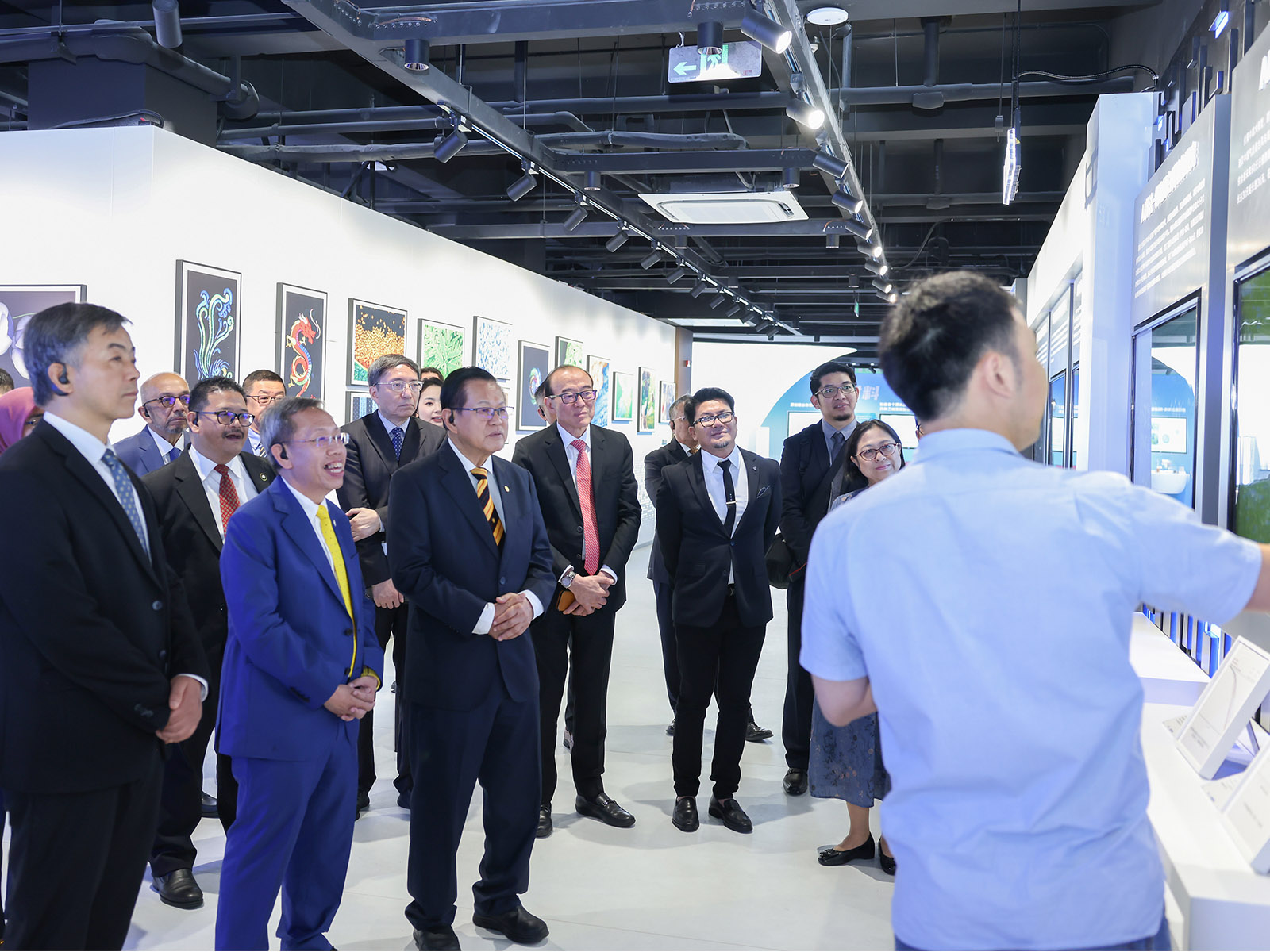 visit to Fudan Shg