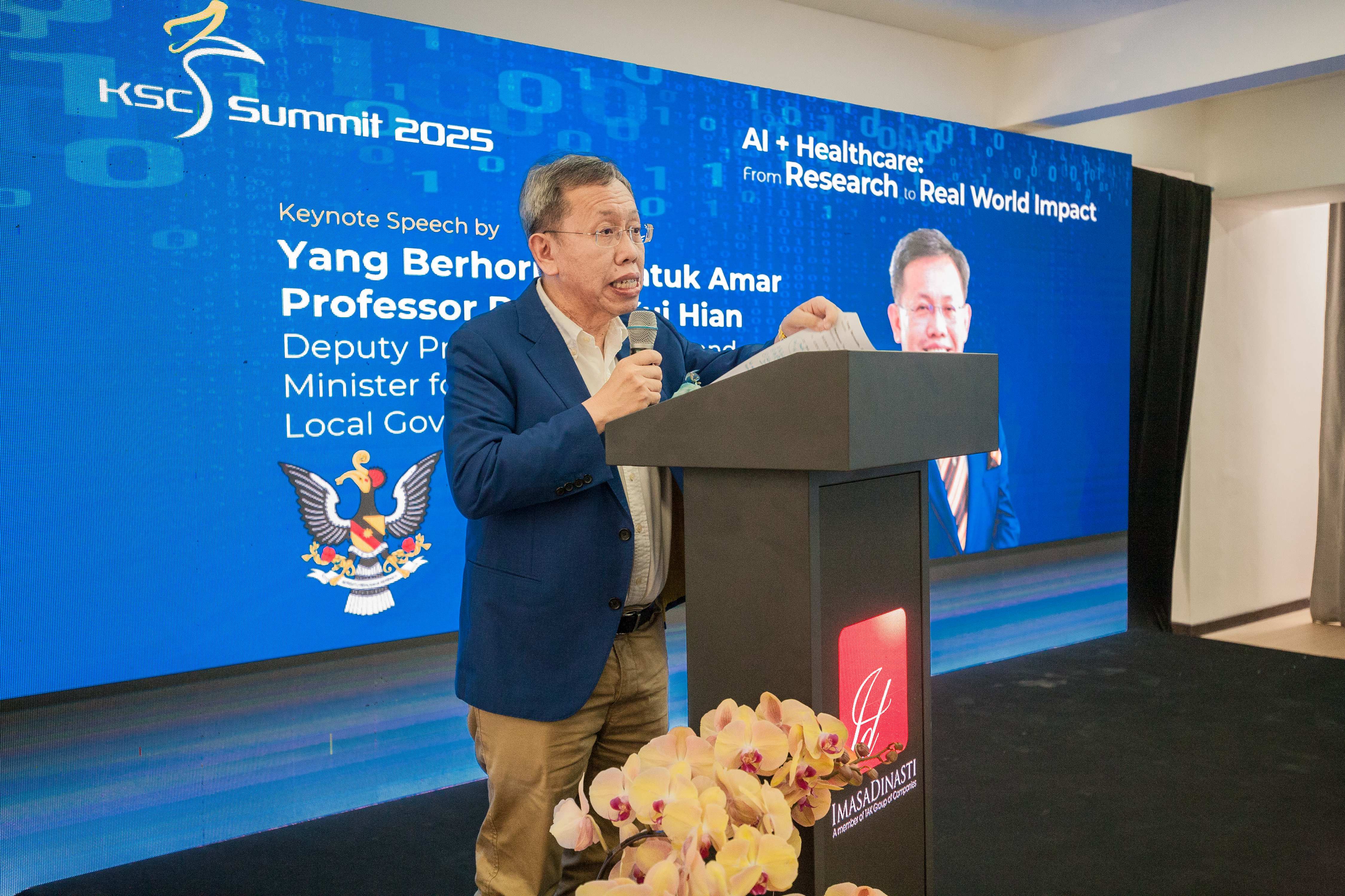 Yang Berhormat Datuk Amar Professor Dr Sim Kui Hian 